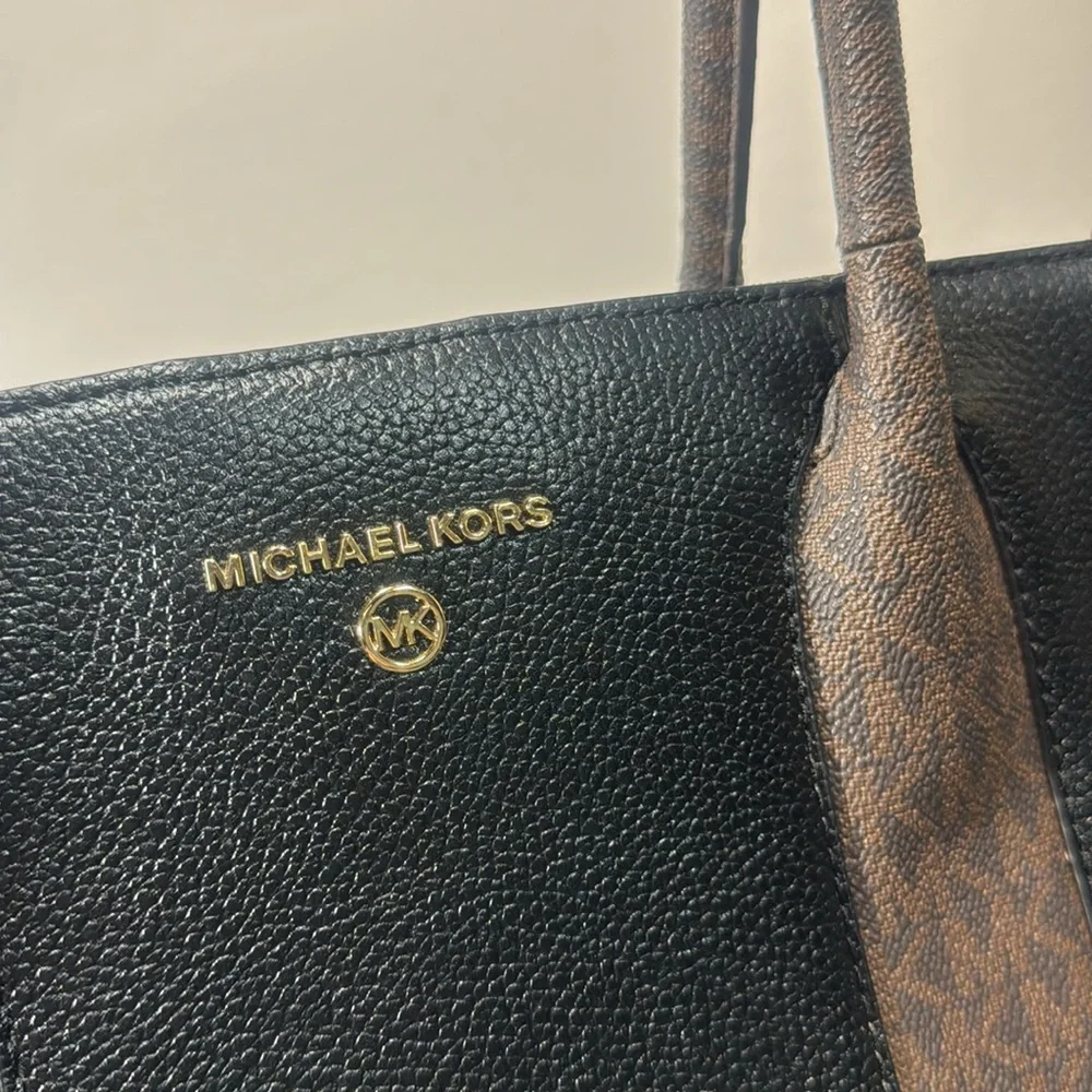 Michael Kors saffiano leather bag